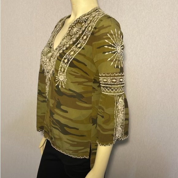 Johnny Was ,workshop,camouflage , embroidered blouse, size Small - Picture 3 of 11